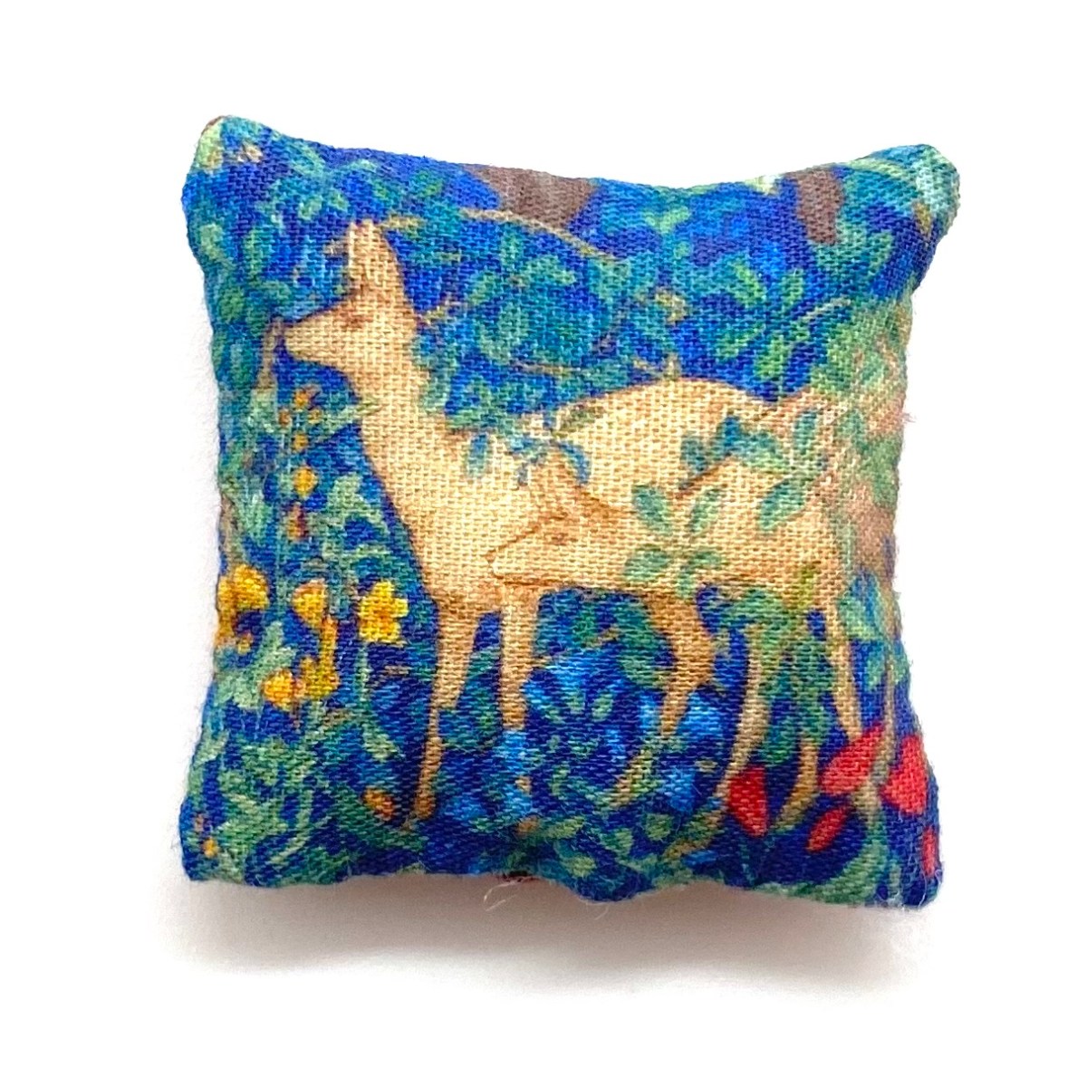 William Morris Cushion with&nbsp;Deer
