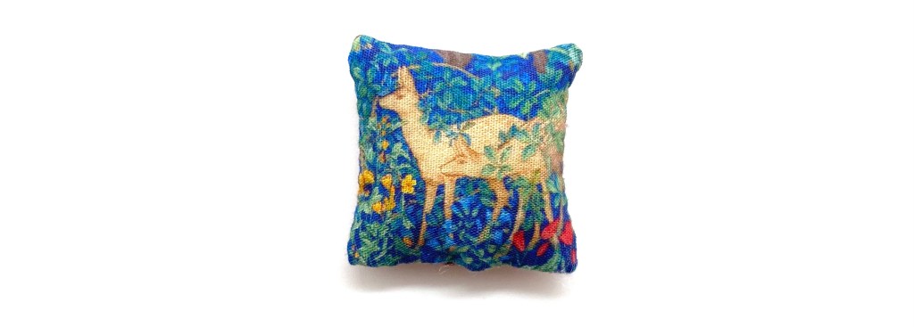 William Morris Cushion with&nbsp;Deer