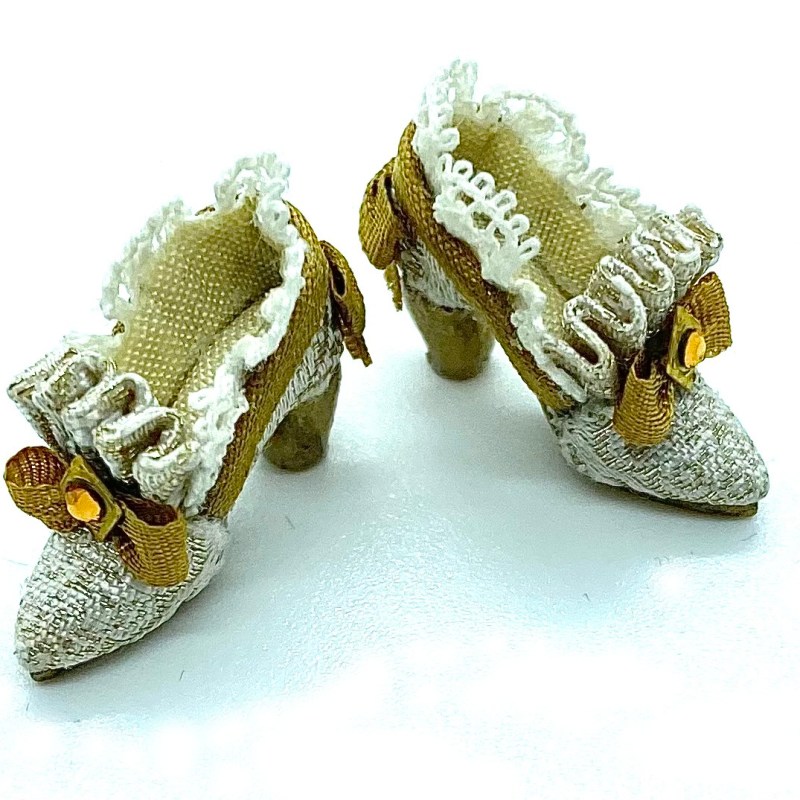 Gold Shoes with&nbsp;Bows