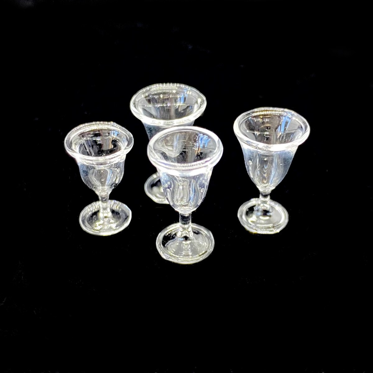Plain Wine Glasses (Set of&nbsp;Four)
