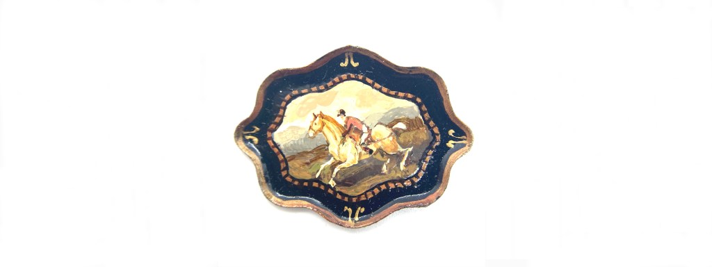 Oval Tray with Hunting&nbsp;Motif