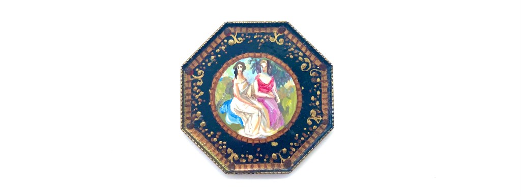 Octagonal Plate with Classical&nbsp;Women