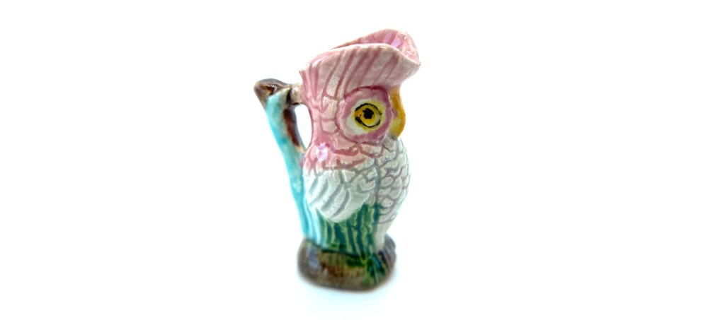 Parrot Pitcher